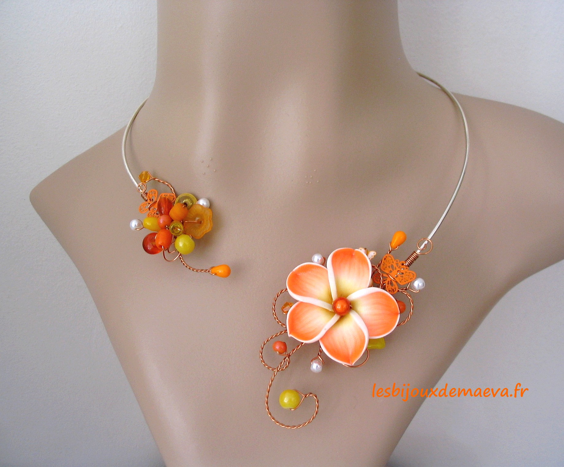 Bijoux fantaisie orange collier ouvert Hawaï