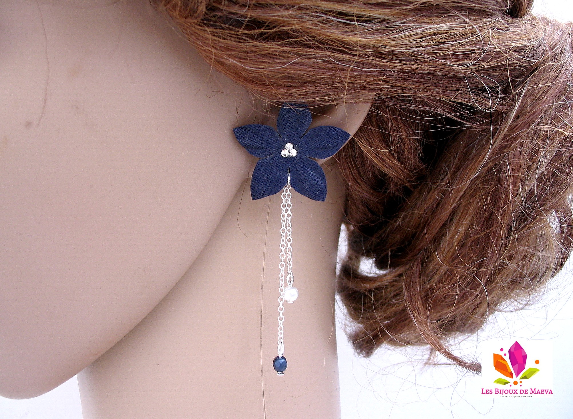 Boucles d'oreilles mariage bleu marine fleur étoilée