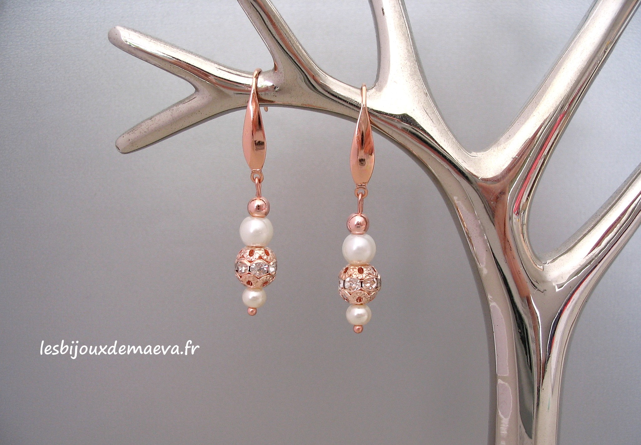 Boucles mariage perles strass et métal doré rose