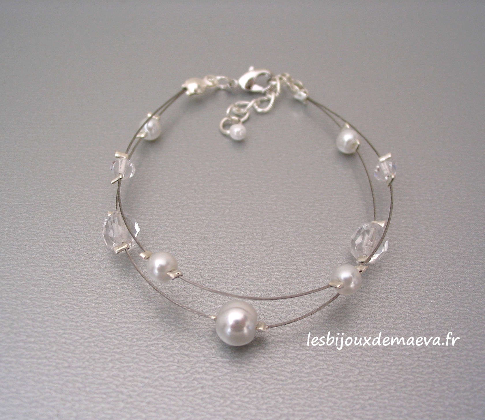 Bracelet fantaisie enfant perles blanches