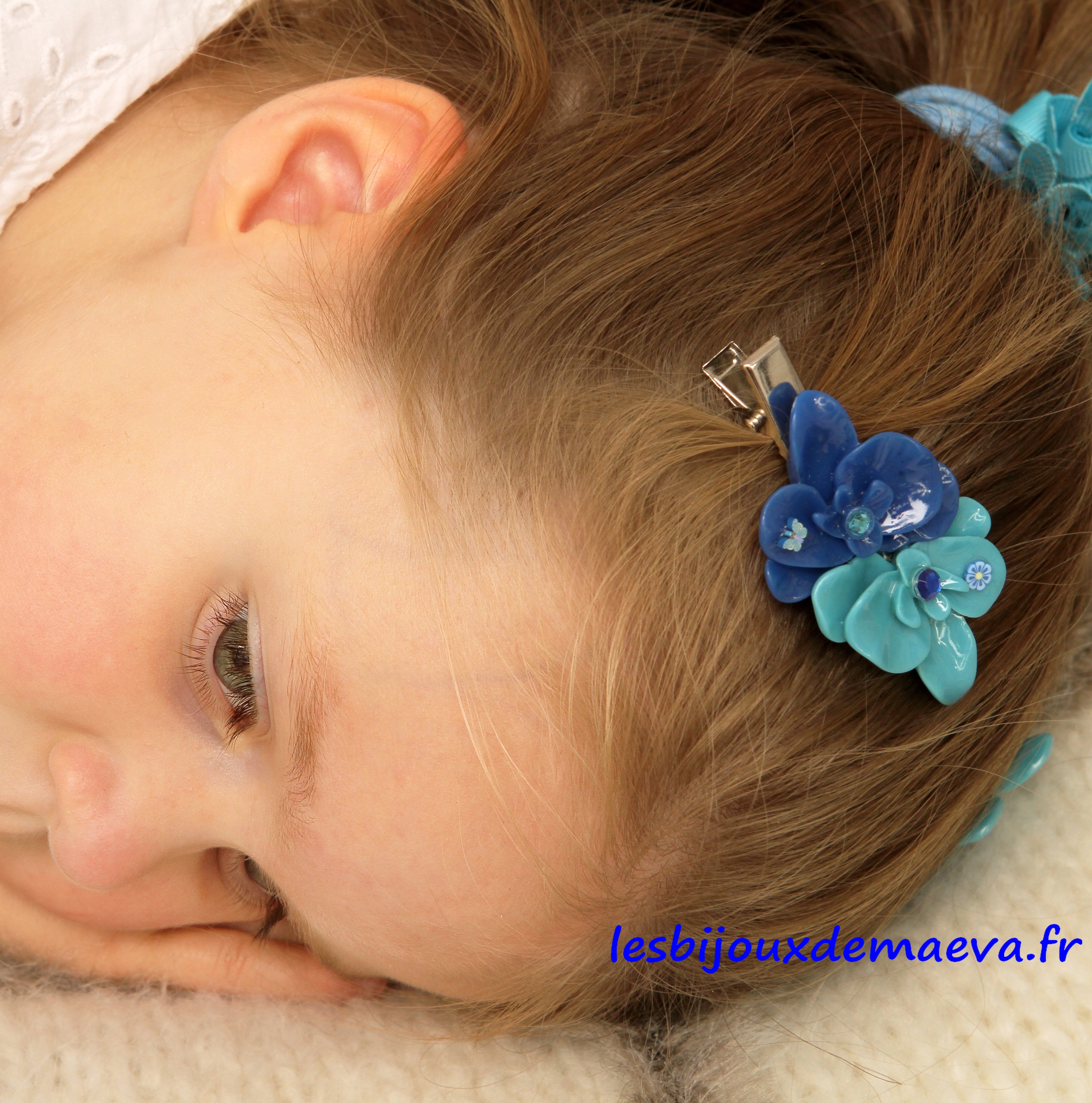 Barette pince cheveux enfant fleurs bleue et turquoise