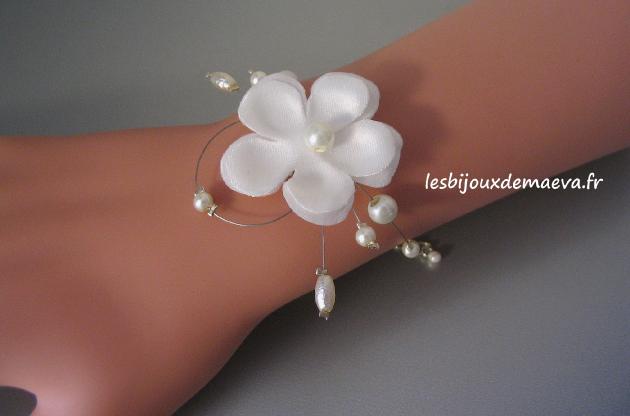 Bracelet mariage fleur étoilée ivoire 2